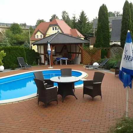 Nyaraló Holiday Apartment With 2 Bedrooms